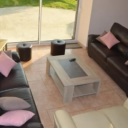 Family Escape With Terrace Σπίτι διακοπών Isigny-le-Buat