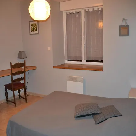 Σπίτι διακοπών Family Escape With Terrace Isigny-le-Buat