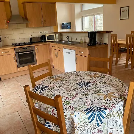 Σπίτι διακοπών Family Escape With Terrace *