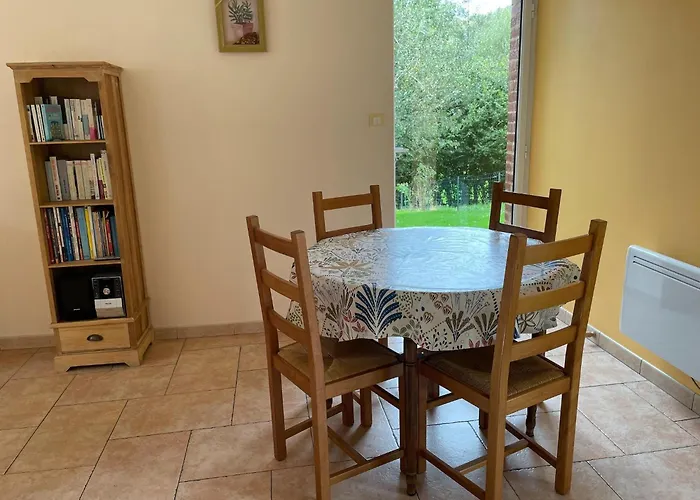 Family Escape With Terrace בית נופש