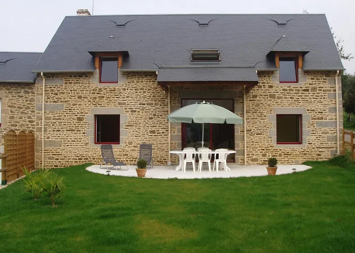 Family Escape With Terrace בית נופש Isigny-le-Buat