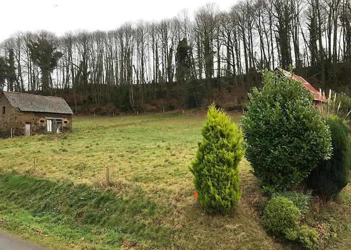 Family Escape With Terrace בית נופש Isigny-le-Buat