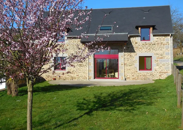 Family Escape With Terrace בית נופש